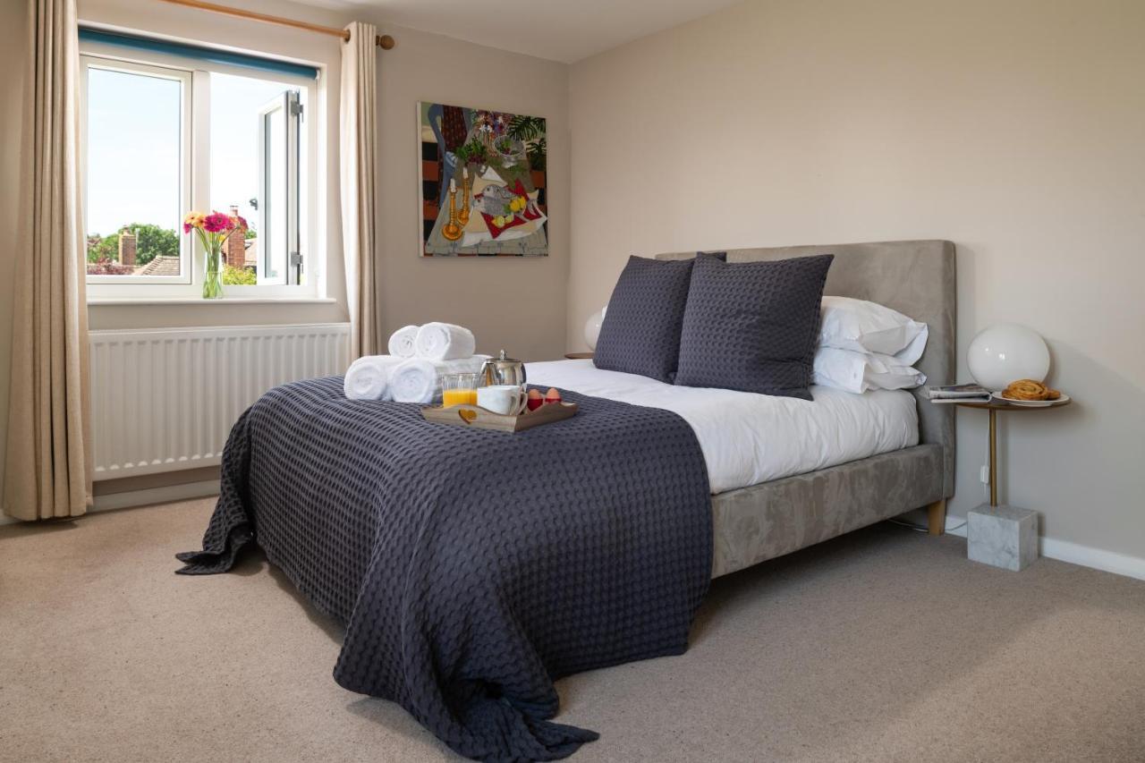 Heights Is A Spacious Modern Luxury With Stunning Views Villa *