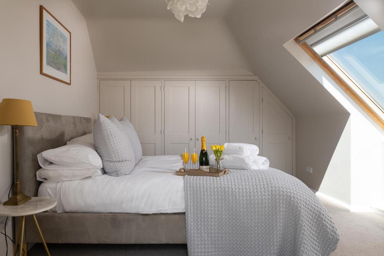 Heights Is A Spacious Modern Luxury With Stunning Views *
