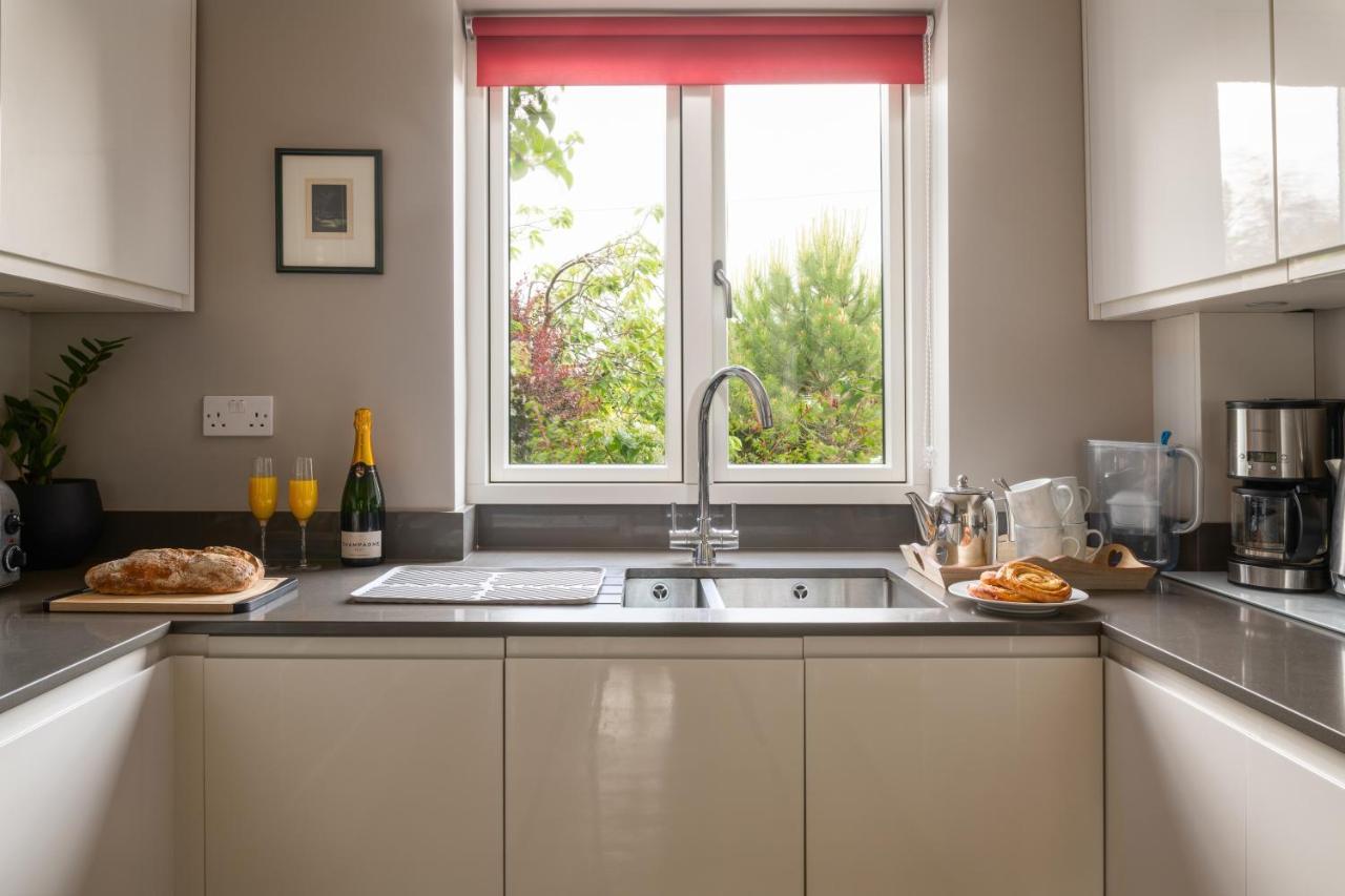 Heights Is A Spacious Modern Luxury With Stunning Views *